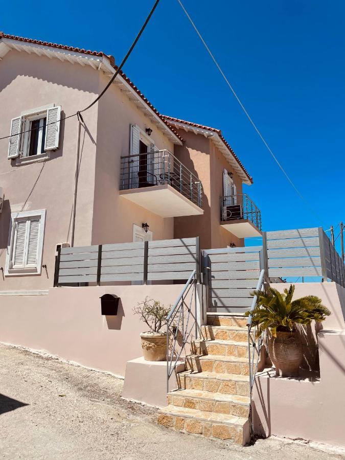 Angelos Apartments Lixouri Bagian luar foto